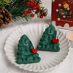 Candele Profumate Artigianali a Forma di Albero di Natale per Creazioni Fai-da-Te - Product Image 1