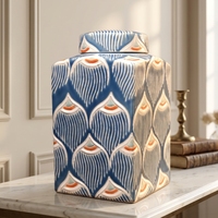 Vase carré en porcelaine classique de style européen américain, peint à la main avec un motif de poisson bleu, vase décoratif pour la maison