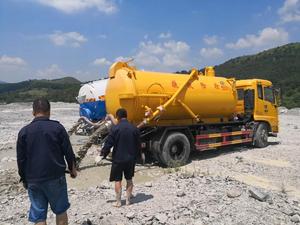 DONGFENG 4x2 4x4 RHD 10m3 vidange propre <span class=keywords><strong>camion</strong></span> eaux usées fécales aspirateur <span class=keywords><strong>camion</strong></span>-citerne 10m3 toilette ventouse véhicule - Product Image 5