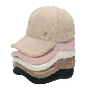2023定制金属冬季加厚保暖帽皮革拼接羊皮棒球帽镶钻M尖顶女帽