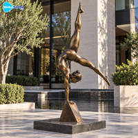 Sculpture dynamique en bronze d'acrobate, statue de gymnaste moulée à la cire perdue, œuvre d'art personnalisée pour hall d'hôtel, villa, jardin, parc