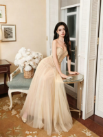 Robe de soirée longue personnalisée OEM/ODM, col en V, champagne, sans bretelles, en tulle orné de strass, pour anniversaire, toast ou mariage