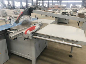 Sega a Pannello con Tavolo Scorrevole Automatico per Taglio Lineare del Legno, con Sollevamento e Inclinazione, Macchina Tagliatrice Quadrata - Product Image 5