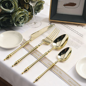 Juego de Cubiertos Desechables de Plástico PS Dorado de 3 Piezas, Cuchillo, Tenedor y Cuchara <span class=keywords><strong>para</strong></span> Banquetes, Eventos, Bodas, Fiestas y Hostelería - Product Image 1