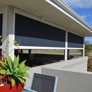 Stores enrouleurs motorisés verticaux électriques YIZAN pour utilisation en extérieur dans les jardins - Product Image 6