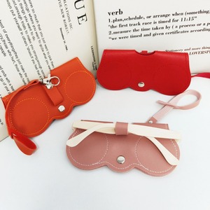 Leather Eyeglasses <b>Clip</b> Case Irregular Shape Portable <b>Mirror</b> Case For Women Spring 2023 Solid Color - Product Image 2