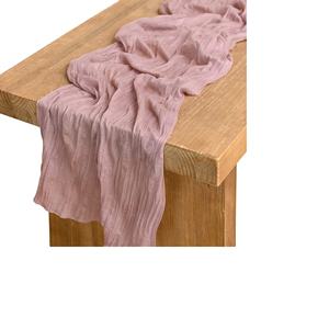 Étamine personnalisée chemins <span class=keywords><strong>de</strong></span> <span class=keywords><strong>table</strong></span> <span class=keywords><strong>de</strong></span> noël boho terre cuite mariage <span class=keywords><strong>gaze</strong></span> lin <span class=keywords><strong>chemin</strong></span> <span class=keywords><strong>de</strong></span> <span class=keywords><strong>table</strong></span> pour fête arc tissu pour mariage - Product Image 1