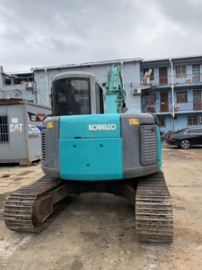 Pelle sur chenilles Kobelco SK75SR bien entretenue Zero Tail Swing Prêt pour les espaces restreints Moteur hydraulique auxiliaire PLC Engrenage moteur - Product Image 6