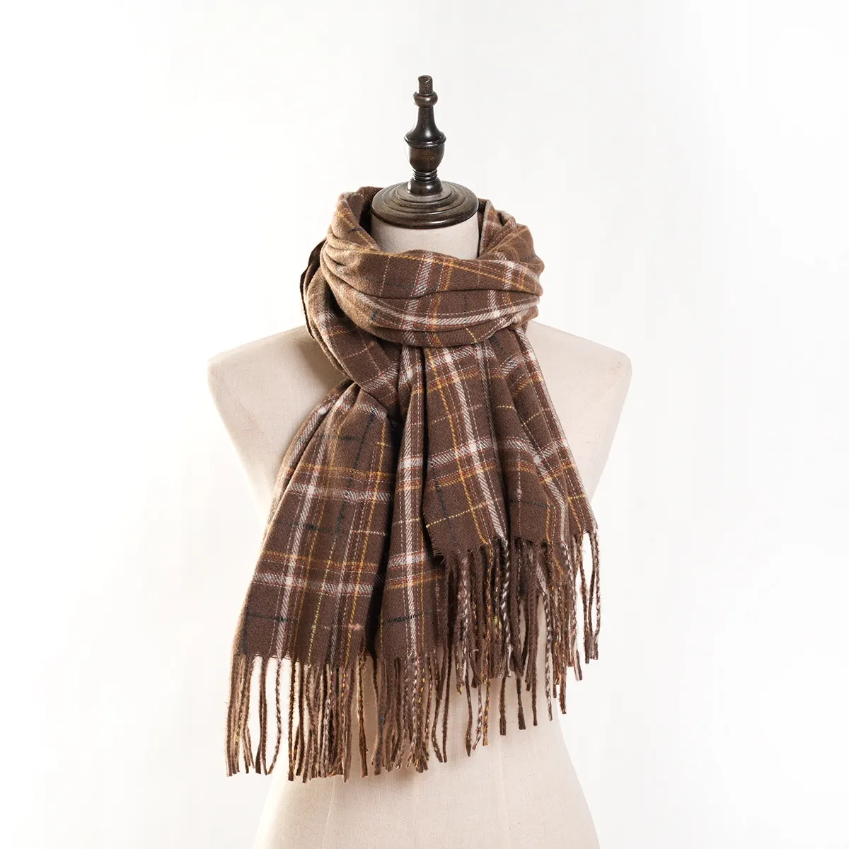 Vendita calda nuova scialle da donna in cashmere invernale all-match sciarpa scozzese a righe con nappa calda da donna scialle