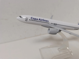 Modèle d'avion en alliage Boeing 737-800 de 16 cm de Copa Airlines avec support, cadeau d'aviation, objet de collection, fourni par l'usine - Product Image 6