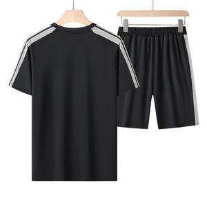 ชุดกีฬาผู้ชายผ้าซาตินแห้งเร็วสำหรับฤดูร้อน แขนสั้น คอสามแถบ สองชิ้น คุณภาพสูง แฟชั่น สวมใส่สบาย - Product Image 2