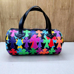 Sac de voyage en cuir à motif croisé coloré, personnalisable avec logo et design, fermeture éclair, pour usage décontracté - Product Image 1