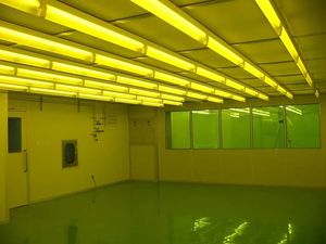 Copertura Trasparente Personalizzata in Policarbonato Moderno di Colore Giallo per Diffusione Luminosa Anti-UV e Filtraggio Luce Blu - Product Image 2