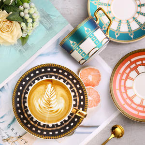 Ensemble de tasses à <span class=keywords><strong>café</strong></span> et à thé en porcelaine de style européen de luxe moderne Soucoupe exquise Capacité de 250ml écologique-Ventes directes d'usine - Product Image 3