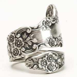 Anello floreale vintage per donna, stile europeo, elegante, gioiello da dito per feste, regalo di compleanno - Product Image 1