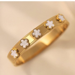 Brazaletes de Oro Macizo Resistentes al Agua con Bisagras, Joyería de Acero Inoxidable Antideslustre, Brazaletes con Diseño de Flor para Mujer - Product Image 5