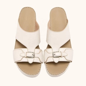 Sandales Homme en Cuir Véritable de Luxe, Faits Main, Style Arabe, à Bout Ouvert, avec Boucle, Semelle Souple en Caoutchouc, Nouveau Design, Vente en Gros Personnalisée - Product Image 4