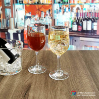 Verre à vin personnalisé de bonne qualité fourni par l'usine gobelet verre de mariage tasse de cadeau de fête de Noël tasse de vin de barre