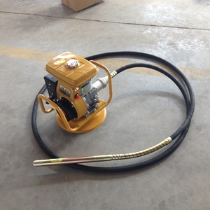 <strong>Concrete</strong> <strong>Vibrator</strong> FSHV38 Powered by <strong>Robin</strong> EY20 - Product Image 3