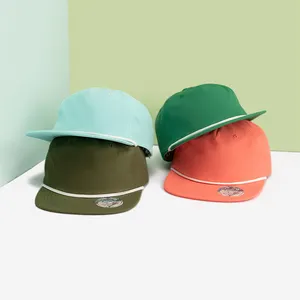 2024 nuovo cappello in corda di Nylon personalizzato stile semplice cappello Snapback vuoto rapido e impermeabile a 5 pannelli piatto cappello in Nylon Snapback