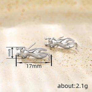 Orecchini a Perno con Gatto Stropicciato, Gioielli di Moda Quotidiana per Donne - Product Image 5