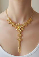 Ensemble de colliers en laiton plaqué or 24 carats Z H Jewelry Wholesale, bijoux élégants et imposants pour femmes, accessoires de mode vintage.