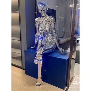 Sculptures de statue d'action de robot sexy en fibre de verre personnalisées pour décoration d'intérieur de bar de club Sculpture de robot de dame nue pour la déco de cinéma - Product Image 2