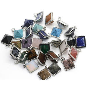 Pierre de Guérison Vente à Chaud Pendentifs Pyramide en Cristal Fait à la Main Turquoise Labradorite Aventurine <span class=keywords><strong>Lapis</strong></span> <span class=keywords><strong>Lazuli</strong></span> Pendentif - Product Image 1