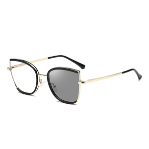 <span class=keywords><strong>Occhiali</strong></span> <span class=keywords><strong>da</strong></span> <span class=keywords><strong>vista</strong></span> fotocromatici fotogrigi <span class=keywords><strong>a</strong></span> occhio di <span class=keywords><strong>gatto</strong></span> Partagas con filtro anti-luce blu e blocco colore, montatura ottica per donna - Product Image 3