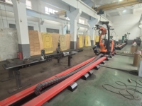 Sistema de Robot de Soldadura de Carril Terrestre de Largo Alcance Sin Necesidad de Enseñanza