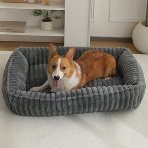 Gestreiftes Plüsch-Katzen- & Hundebett für den Winter, Warme Weiche Quadratische Haustiermatte, Komfortables Schlafbett, Abwischbar - Product Image 2