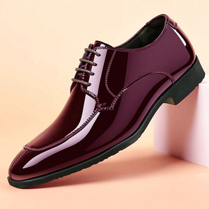 Chaussures habillées pour hommes 2024 en cuir verni noir, à lacets, style Oxford formel pour le bureau, semelle en caoutchouc, style uni, toutes saisons, fabriquées en Chine, doublure en PU - Product Image 4
