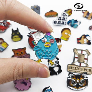 Usine de cadeaux souvenirs Vente en gros de divers modèles personnalisés Écologique Fabriqué en Chine Travail de broches en émail - Product Image 1