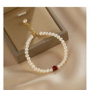 Pulsera de Perlas Naturales WENCHI con Accesorios, 400g, Joyería Elegante para un Estilo Personalizado - Product Image 1