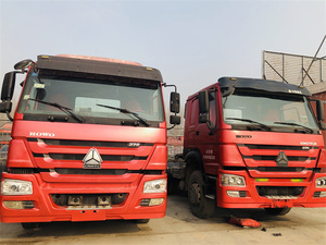 รถบรรทุกหัวลากมือสอง Sinotruk Euro2 ดีเซล 6x4 พวงมาลัยซ้าย HOWO 10 ล้อ รับน้ำหนัก 21-30 ตัน 371 แรงม้า กล้องมองหลัง 360 องศา - Product Image 1