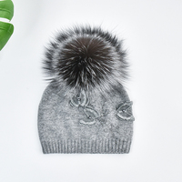 Femme véritable fourrure pompon bonnet chapeaux pour femmes hiver laine tricoté Logo personnalisé bonnet chapeau haute qualité bonnet chapeau pour femmes hiver