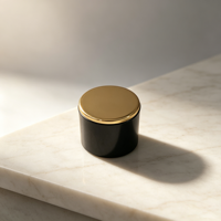 Vente en gros de flacons de parfum en verre vides personnalisés de 100 ml, avec pulvérisateur à pompe côtelé, bouchon noir et or, cylindre, boîte cadeau avec marquage à chaud