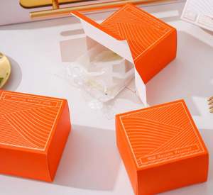 Cajas de Panadería Rectangulares con Diseño Moderno de Ondas, para Regalos Corporativos de Alta Gama, Recubiertas de Kraft Corrugado, con Detalles en Color - Product Image 4