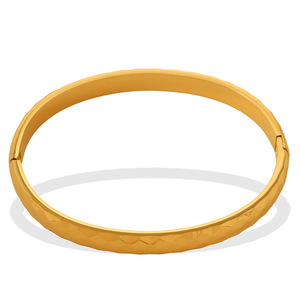 Pulsera Minimalista de Moda Europea y Americana con Corte de Diamante y Diseño de Ondas, Chapada en Oro de 18K, Diseño Abierto, Joyería Unisex - Product Image 5