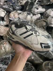 2025 vente en gros de haute qualité hommes mode chaussures de sport hommes chaussures de <span class=keywords><strong>basket</strong></span>-ball en plein air chaussures de course décontractées livraison aléatoire - Product Image 6