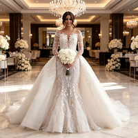 Robe de mariée sirène moderne et ajustée pour femme, taille naturelle, longue, traîne chapelle, appliques en dentelle