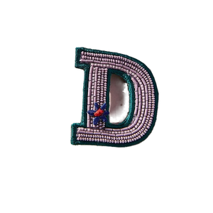 Broches de mode perlées faites à la main sur mesure, bijoux de mode personnalisés, broches de mode perlées artisanales sur mesure - Product Image 1