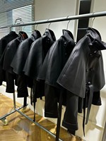 Manteau noir en cuir véritable de mouton mi-long pour femme, style cape, idéal pour OEM/ODM
