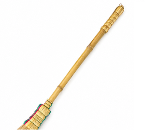 Escoba Tradicional de Coco para Jardín con Palo de Palma Natural, Escoba para Limpieza Exterior con Mango de Bambú, Hecha en Indonesia - Product Image 4