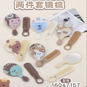 Miroir de maquillage pliable mini carré mignon, portable et compact pour les voyages et l'usage quotidien - Product Image 4