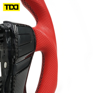Volante Deportivo TDD de Fibra de Carbono con LED Real, Compatible con Toyota Reiz - Product Image 4