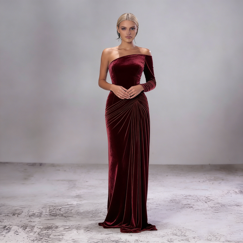 Long Fitted Velvet Dresses - Elegant & Slimming Silhouettes Long Fitted Velvet Dresses - Elegant & Slimming Silhouettes