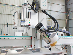 <span class=keywords><strong>Router</strong></span> CNC 2130 ad Alta Precisione con Mandrino Rotante a 4 Assi e Cambio Utensile Automatico per Intaglio e Fresatura 3D Complessa - Product Image 3
