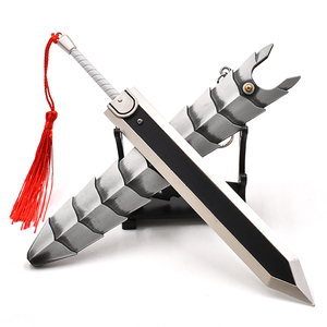 Offre Spéciale 22cm métal alliage tripes Berserk <span class=keywords><strong>épée</strong></span> porte-clés Pop-up Anime Dragonslayer Mini Katana pour Cosplay Collection - Product Image 1