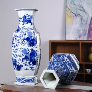 Juego de Jarrones Hexagonales de Porcelana Azul y Blanca, con Diseño de León y Figuras, Jarrones Tradicionales para Decoración del Hogar y Arreglos Florales - Product Image 3